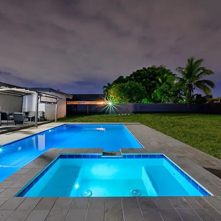 Private Spacious House #Bbq - Hallandale Beach, Florida